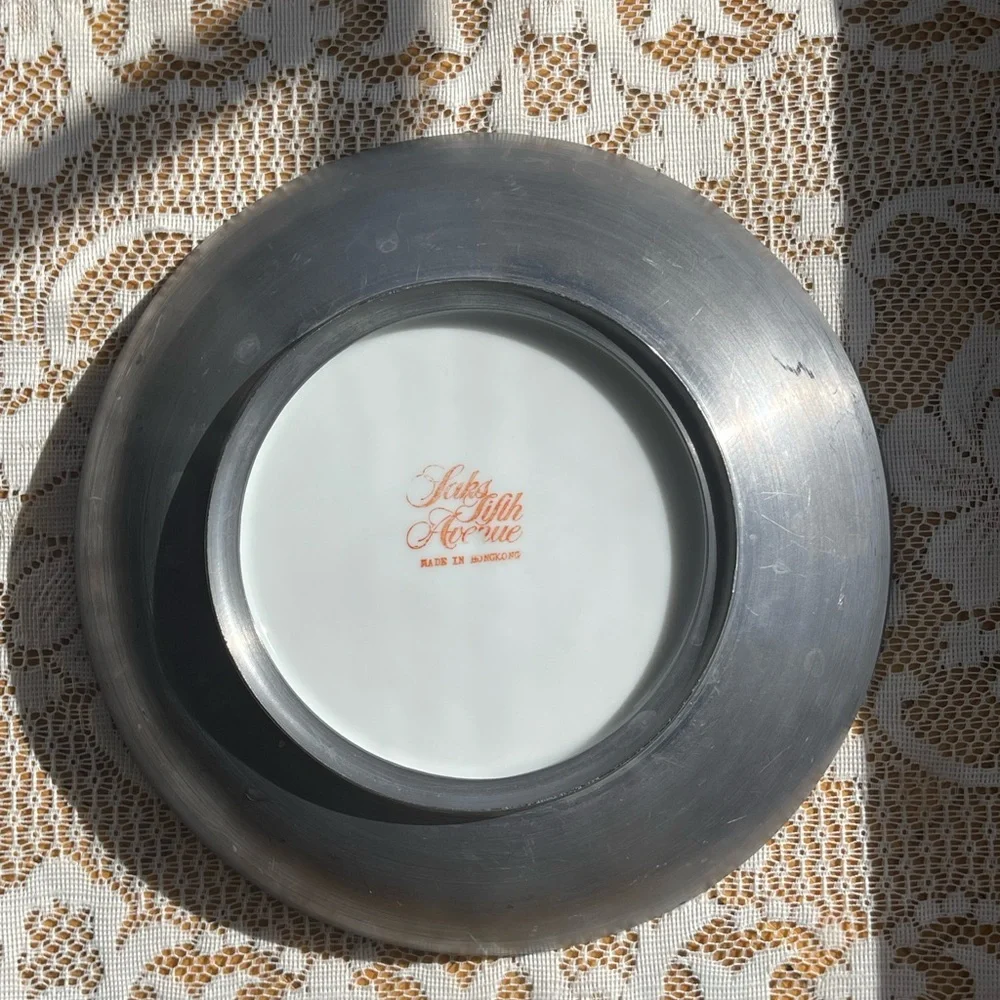 Saks 5th Ave vintage ceramic dish for display - Picture 3 of 7